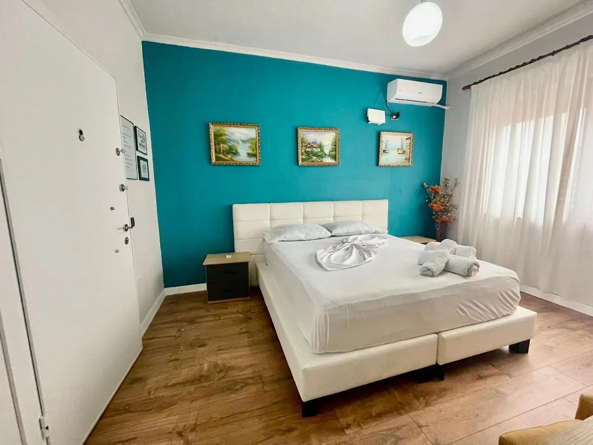 Central Room Private Entry And Bathroom Tiran Arnavutluk
