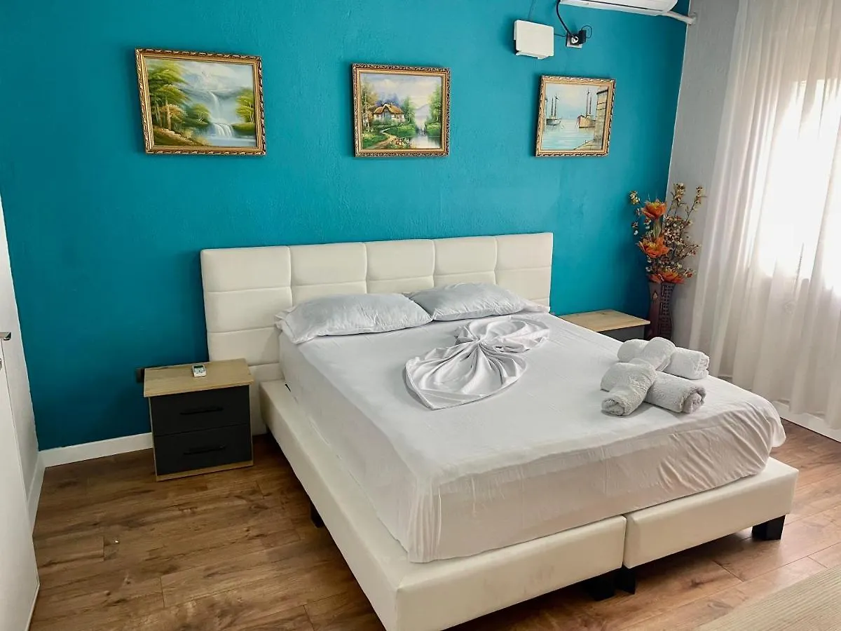 Konukevi Central Room Private Entry And Bathroom Tiran