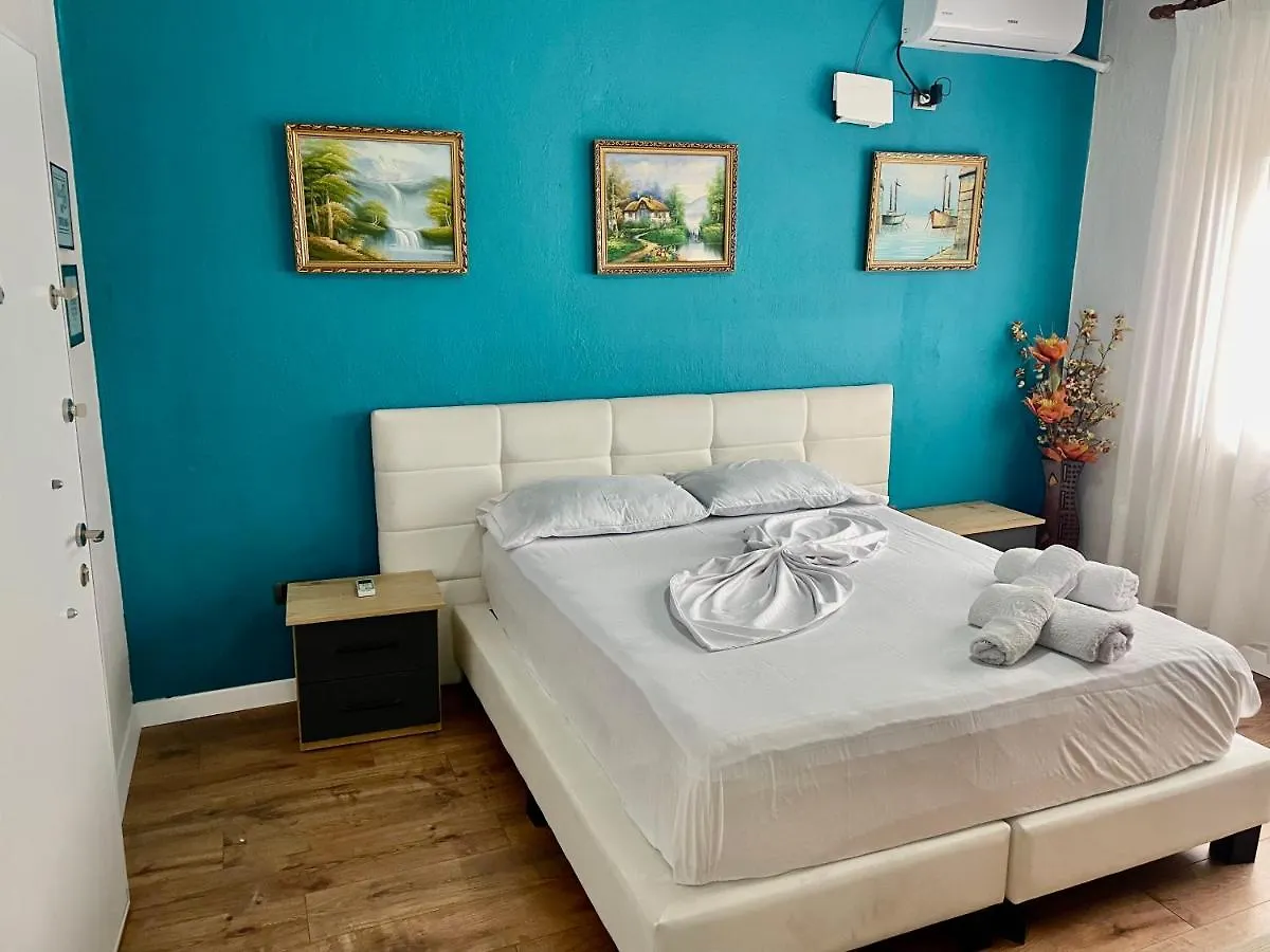 Central Room Private Entry And Bathroom Tiran