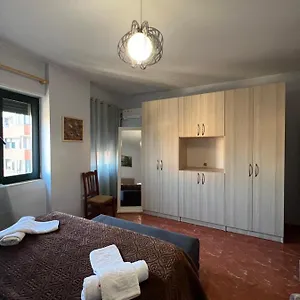  Otel Bujtina Shqiptare Arnavutluk